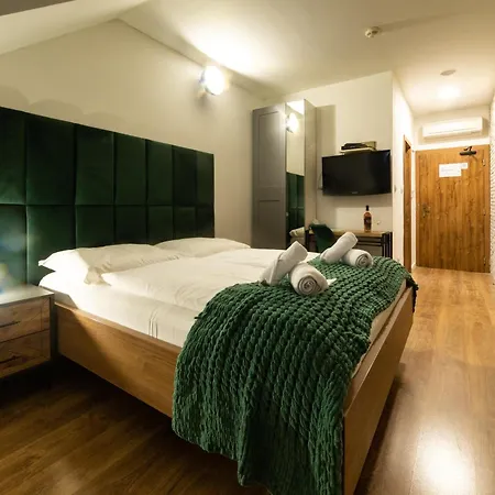 U Vinara ゲストハウス